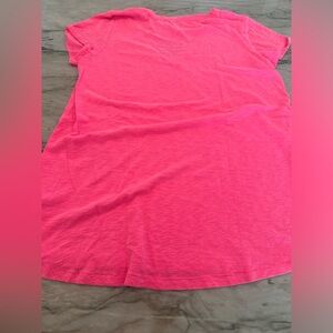 Size medium Lily Pulitzer cotton tee